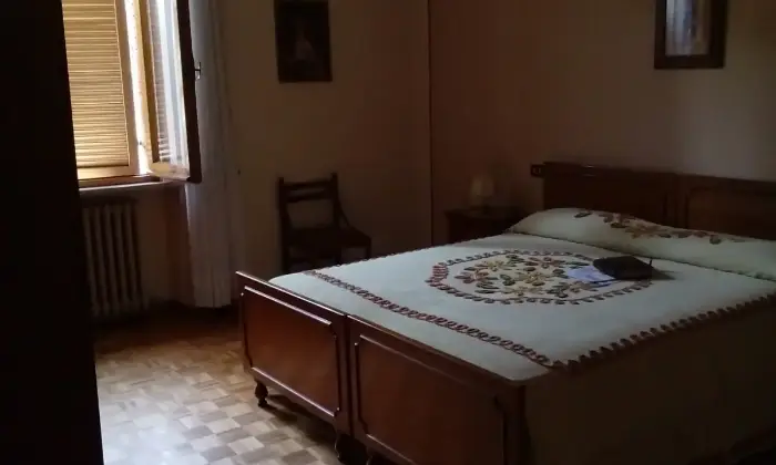 Rexer-Perugia-Vendo-villa-con-vista-panoramica-esposta-a-sud-CAMERA-DA-LETTO