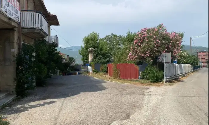 Rexer-montoro-Terratetto-indipendente-da-ristrutturare-Terrazzo