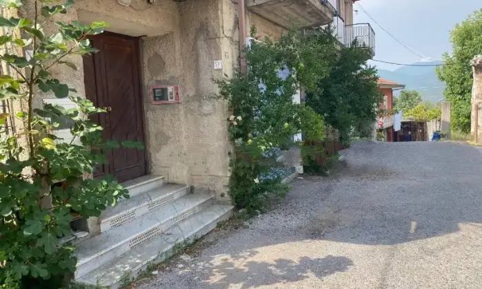 Rexer-montoro-Terratetto-indipendente-da-ristrutturare-Terrazzo