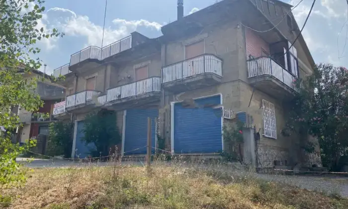 Rexer-montoro-Terratetto-indipendente-da-ristrutturare-Giardino