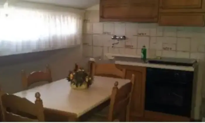 Rexer-Acqualagna-Trilocale-in-vendita-in-via-martiri-di-via-fani-Cucina