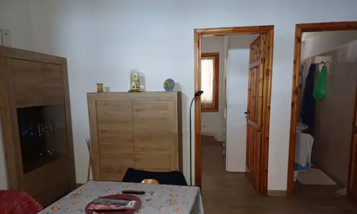 Rexer-Viggiano-Vendesi-appartamento-su-due-piani-in-via-Della-Cicala-Viggiano-CameraDaLetto