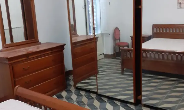 Rexer-Perano-Mini-appartamento-in-casa-storica-di-Borgo-CameraDaLetto