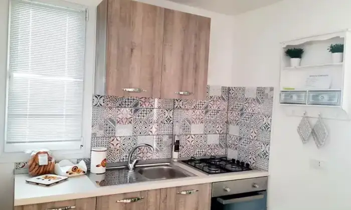 Rexer-Lizzano-Vendesi-villa-in-Via-dei-Tulipani-a-Marina-di-Lizzano-Cucina