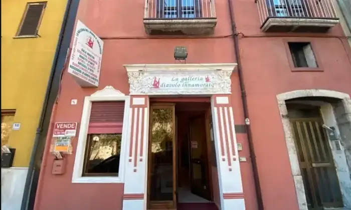 Rexer-Avellino-Negozio-ampio-in-centro-storico-Altro