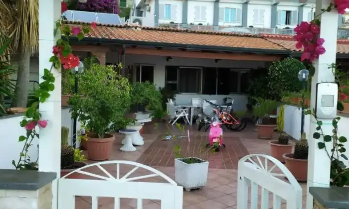 Rexer-Pozzuoli-Villa-a-schiera-via-Miliscola-Arco-Felice-Pozzuoli-Terrazzo