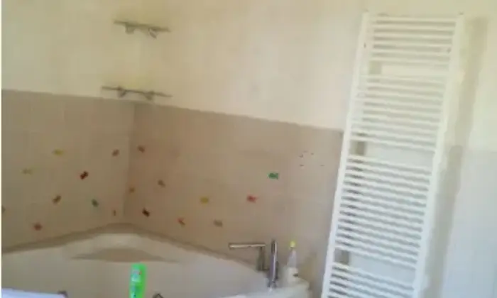 Rexer-Genga-Appartamento-in-vendita-in-via-Guglielmo-Marconi-a-Genga-Bagno