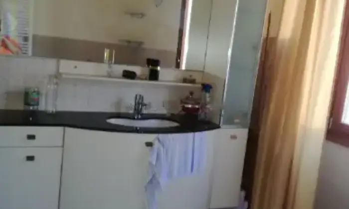 Rexer-Genga-Appartamento-in-vendita-in-via-Guglielmo-Marconi-a-Genga-Bagno