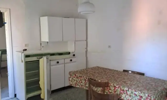 Rexer-Borghetto-di-Vara-Appartamento-via-Ferrari-Fraz-di-Lago-SP-Altro