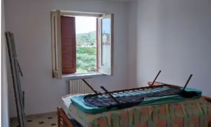 Rexer-Castelnuovo-Cilento-Bilocale-in-vendita-in-via-Arbosto-a-Castelnuovo-Cilento-CameraDaLetto