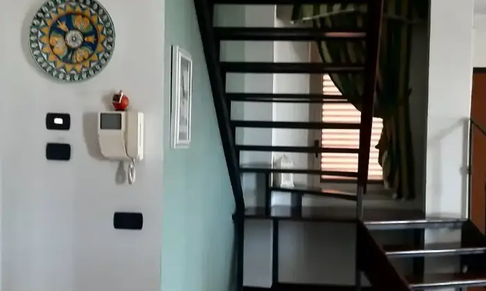 Rexer-Caserta-Duplex-vendesi-in-zona-servita-Salone