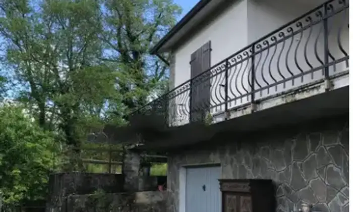 Rexer-Villafranca-in-Lunigiana-Villa-in-vendita-in-Vai-Arborio-Villafranca-in-Lunigiana-Giardino