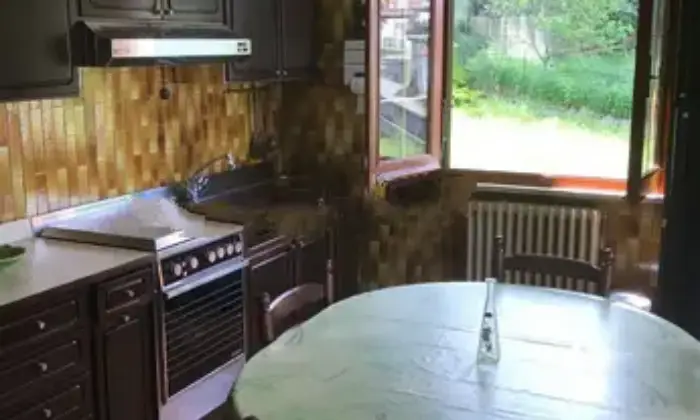 Rexer-Villafranca-in-Lunigiana-Villa-in-vendita-in-Vai-Arborio-Villafranca-in-Lunigiana-Cucina