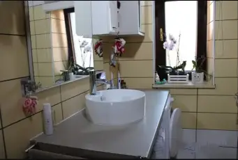 Rexer-Cortale-Vendesi-casa-indipendente-in-Via-Senatore-Francesco-TodaroCORTALE-CZ-Bagno