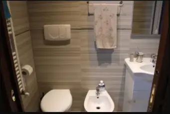 Rexer-Cortale-Vendesi-casa-indipendente-in-Via-Senatore-Francesco-TodaroCORTALE-CZ-Bagno