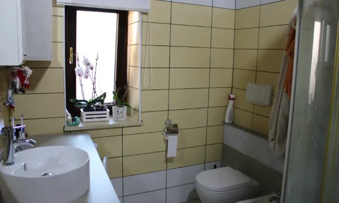 Rexer-Cortale-Vendesi-casa-indipendente-in-Via-Senatore-Francesco-TodaroCORTALE-CZ-Bagno