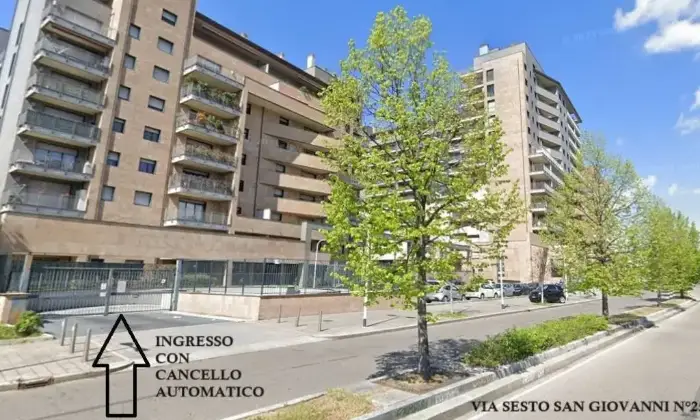 Rexer-Milano-Garage-Box-in-Vendita-Giardino