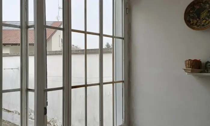 Rexer-Trino-Vendesi-Villa-con-giardino-baciata-dal-sole-Altro