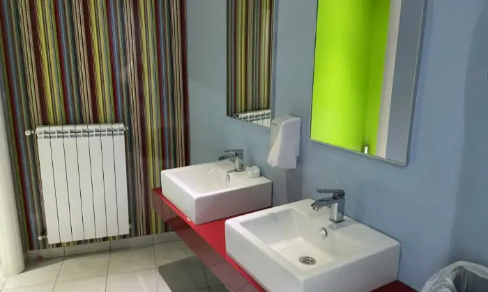 Rexer-Avezzano-Locale-commerciale-dotato-di-attrezzatura-completa-da-ristorazione-Bagno