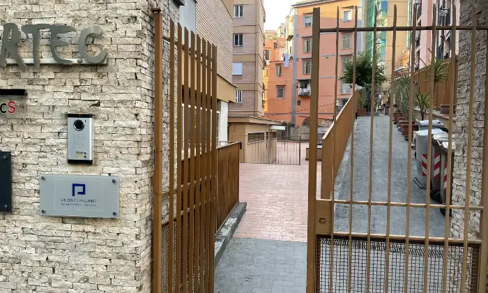 Rexer-Napoli-Ufficio-Arredato-Garage