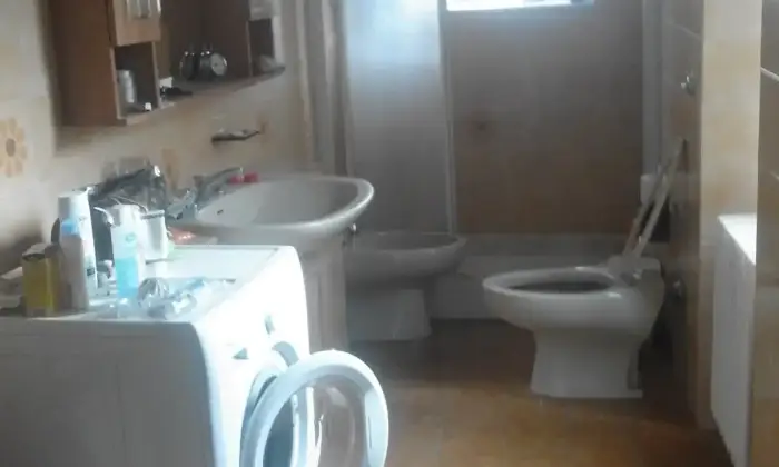 Rexer-Bucchianico-Storica-casa-in-vendita-in-via-De-Meis-Bucchianico-CH-Bagno
