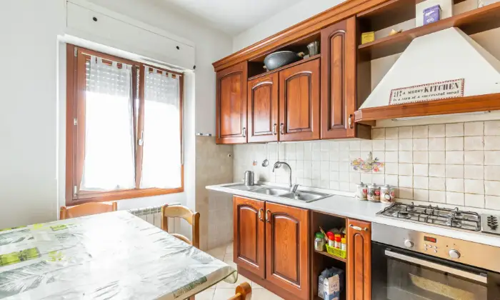Rexer-Vicchio-Appartamento-in-Via-del-Ponte-Vicchio-CUCINA