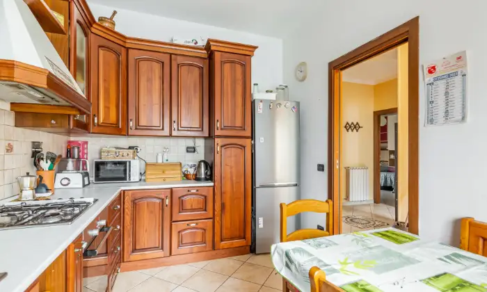 Rexer-Vicchio-Appartamento-in-Via-del-Ponte-Vicchio-CUCINA
