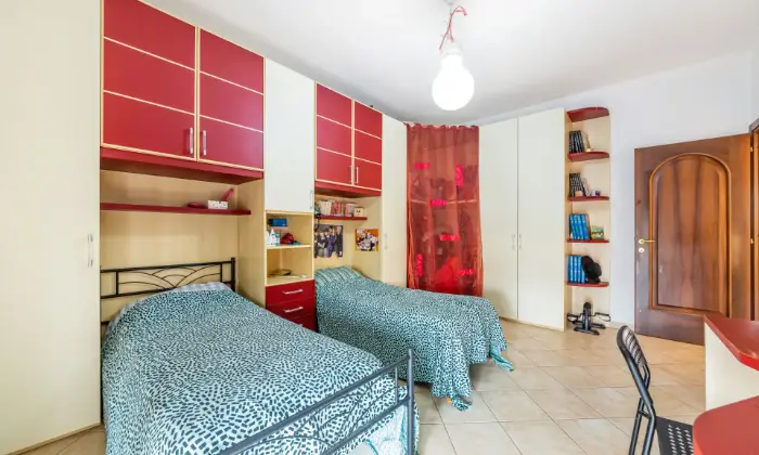 Rexer-Vicchio-Appartamento-in-Via-del-Ponte-Vicchio-CAMERA-DA-LETTO