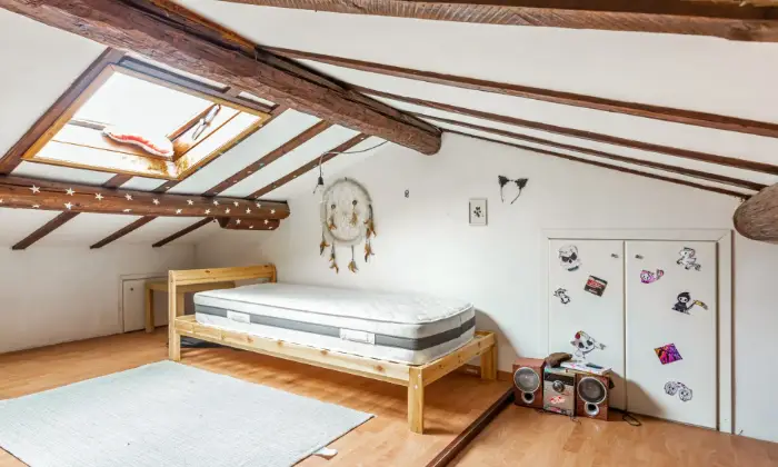 Rexer-Vicchio-Appartamento-in-Via-del-Ponte-Vicchio-CAMERA-DA-LETTO