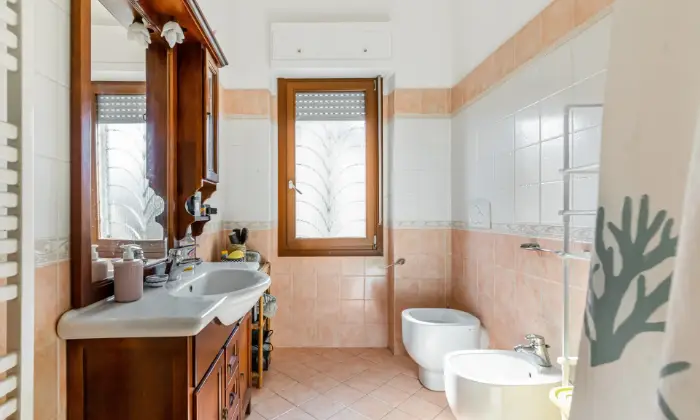 Rexer-Vicchio-Appartamento-in-Via-del-Ponte-Vicchio-BAGNO