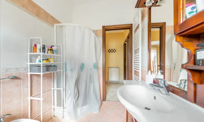 Rexer-Vicchio-Appartamento-in-Via-del-Ponte-Vicchio-BAGNO
