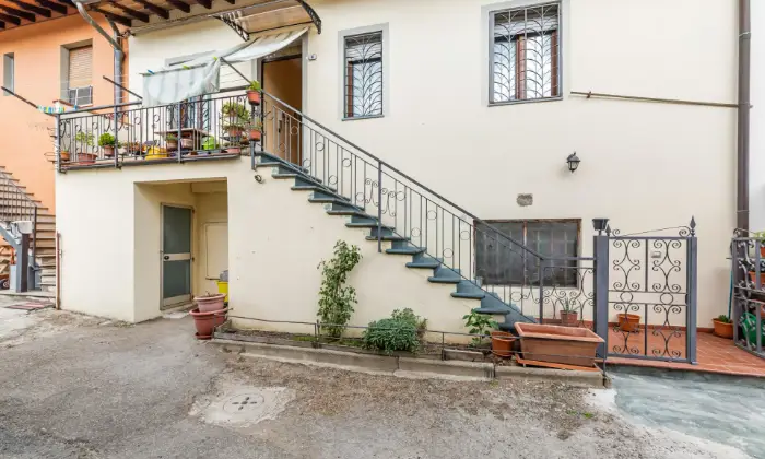 Rexer-Vicchio-Appartamento-in-Via-del-Ponte-Vicchio-ALTRO
