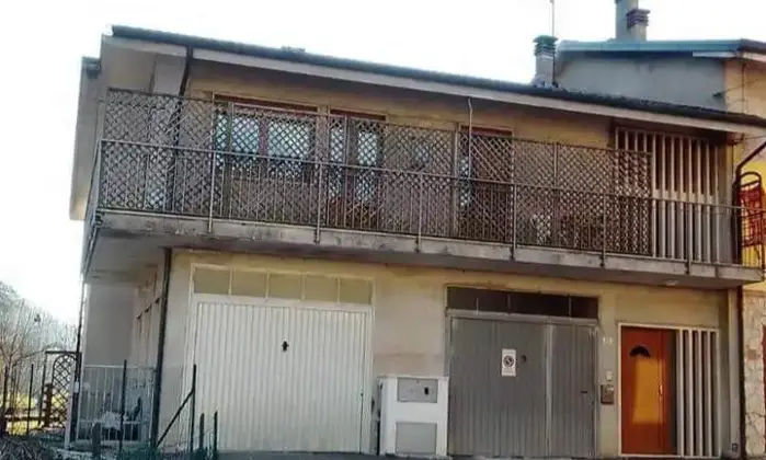 Rexer-Recoaro-Terme-Casa-libera-da-tre-lati-con-ingresso-indipendente-e-giardino-di-ca-mq-a-Recoaro-Terme-VI-Altro