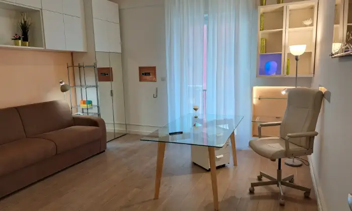 Rexer-Bari-Elegante-Appartamento-appena-Ristrutturato-e-mai-Abitato-Salone