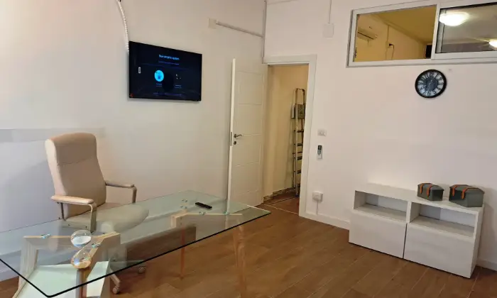 Rexer-Bari-Elegante-Appartamento-appena-Ristrutturato-e-mai-Abitato-Salone