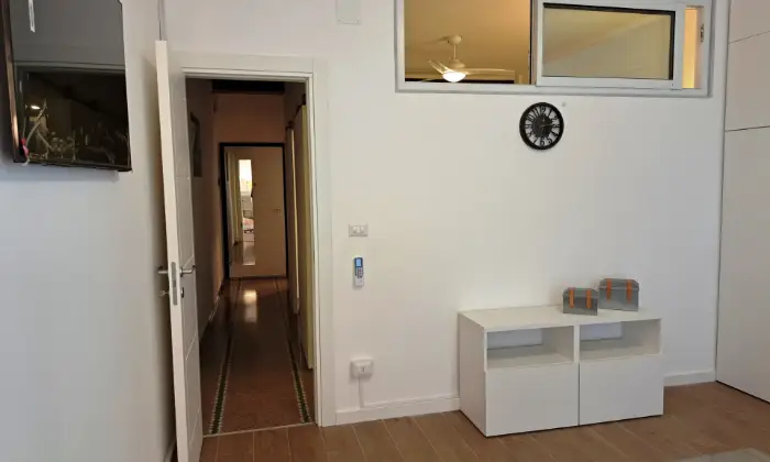 Rexer-Bari-Elegante-Appartamento-appena-Ristrutturato-e-mai-Abitato-Salone