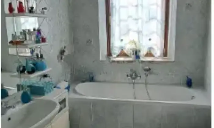 Rexer-Biella-Villa-in-vendita-in-via-Ardizzone-Collocapra-a-Biella-Bagno