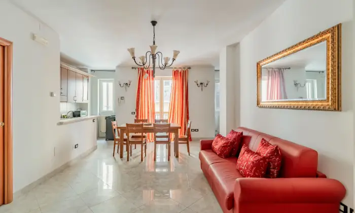 Rexer-San-Severo-A-due-passi-dalla-villa-comunale-vendesi-casa-a-schiera-con-ingresso-indipendente-SALONE