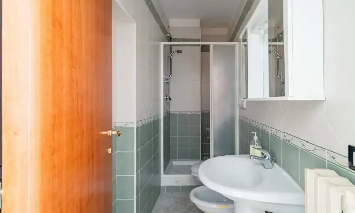 Rexer-San-Severo-A-due-passi-dalla-villa-comunale-vendesi-casa-a-schiera-con-ingresso-indipendente-BAGNO