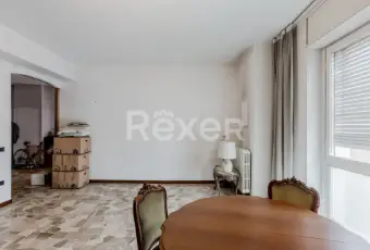 Rexer-Seveso-Incantevole-Appartamento-al-Terzo-Piano-in-Corso-Guglielmo-Marconi-Seveso-SALONE