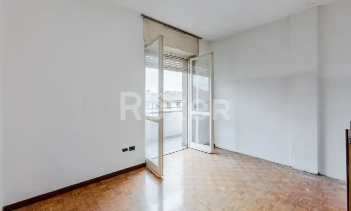Rexer-Seveso-Incantevole-Appartamento-al-Terzo-Piano-in-Corso-Guglielmo-Marconi-Seveso-CAMERA-DA-LETTO