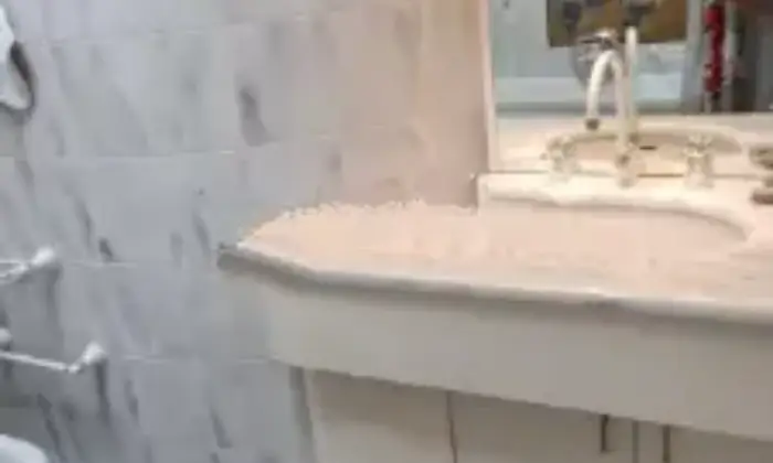 Rexer-Capolona-Appartamento-su-due-piani-in-vendita-in-via-Masaccio-Capolona-Bagno