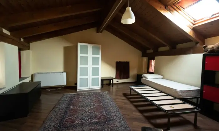 Rexer-Alice-Castello-Casa-indipendente-via-Roma-CameraDaLetto