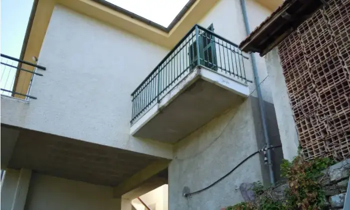 Rexer-Testico-Villa-unifamiliare-con-terreno-in-vendita-a-Testico-SV-Garage