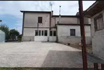 Rexer-Lioni-Abitazione-con-annessi-locali-depositi-e-terreno-Altro
