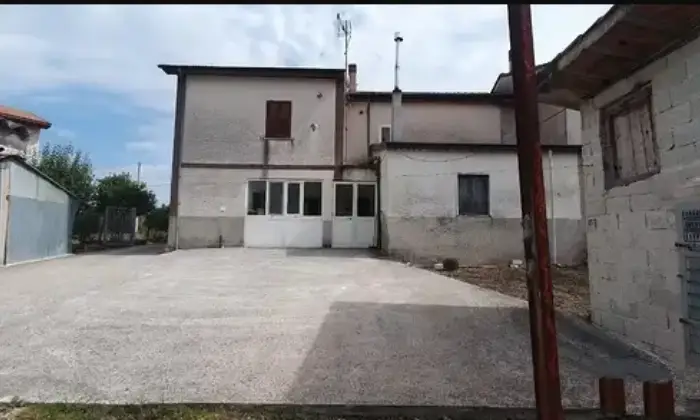 Rexer-Lioni-Abitazione-con-annessi-locali-depositi-e-terreno-Altro