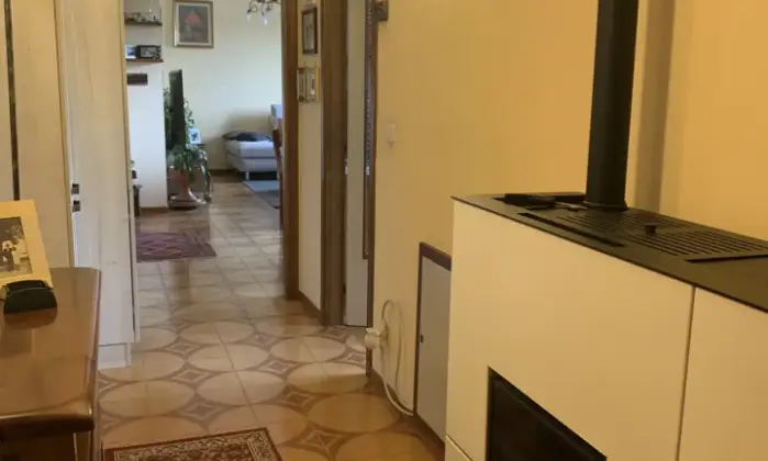 Rexer-Castel-Focognano-Luminoso-appartamento-Cucina