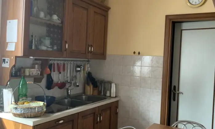 Rexer-Castel-Focognano-Luminoso-appartamento-Cucina