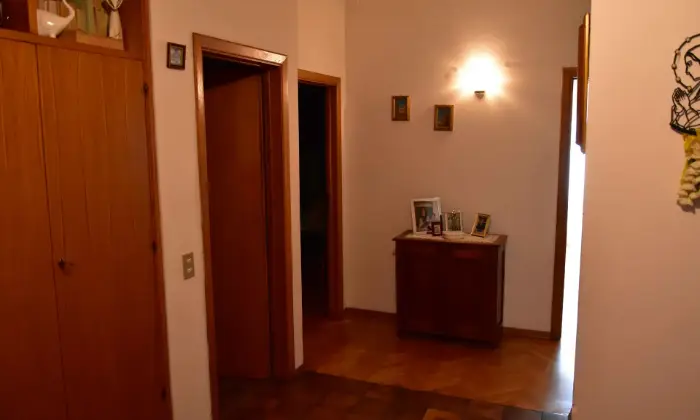 Rexer-Vernio-Vendesi-Terratetto-Indipendente-Libero-su-Tre-Lati-Altro