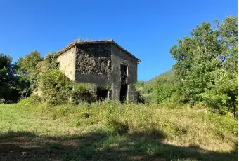 Rexer-Giuliano-di-Roma-Vendesi-rustico-in-Via-la-Danna-a-Giuliano-di-Roma-Terrazzo